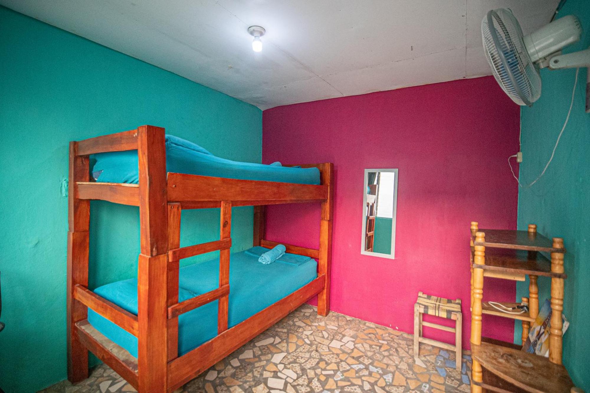Hostal Mochilas Granada Ruang foto